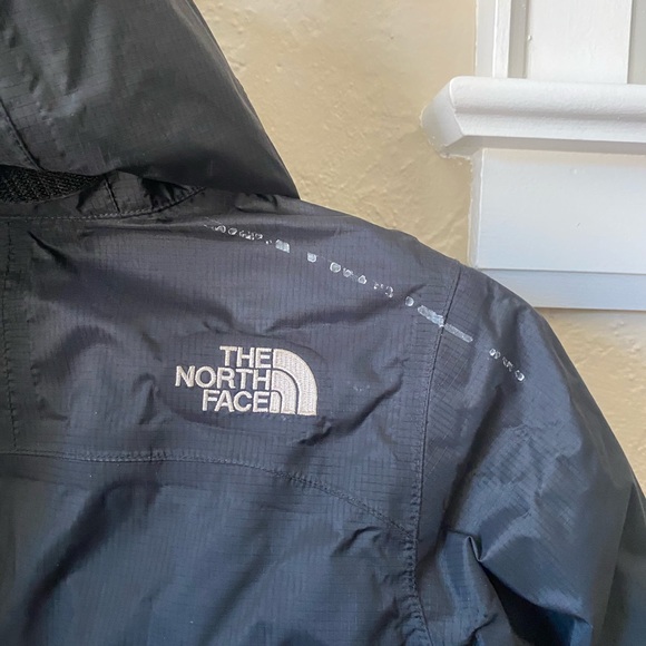 North Face Windbreaker - Picture 3 of 4